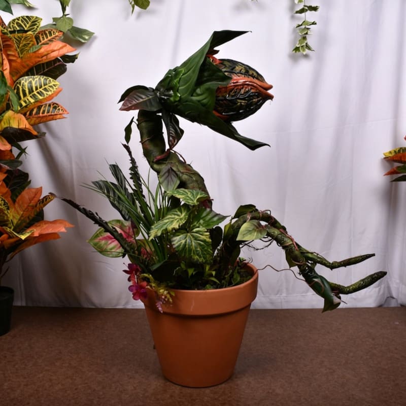 Piranha Plant Garden Statue – Whimsical Resin Fantasy Yard Decor