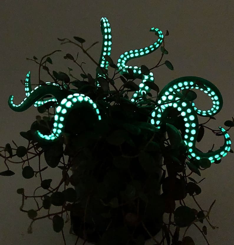 Glow Octopus Tentacle Plant Stakes – Whimsical Garden & Indoor Plant Decor
