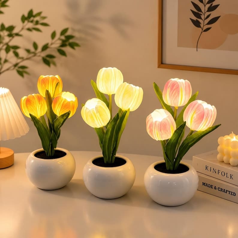 LED Tulip Flower Table Lamp – Romantic Artificial Flower Night Light Decor