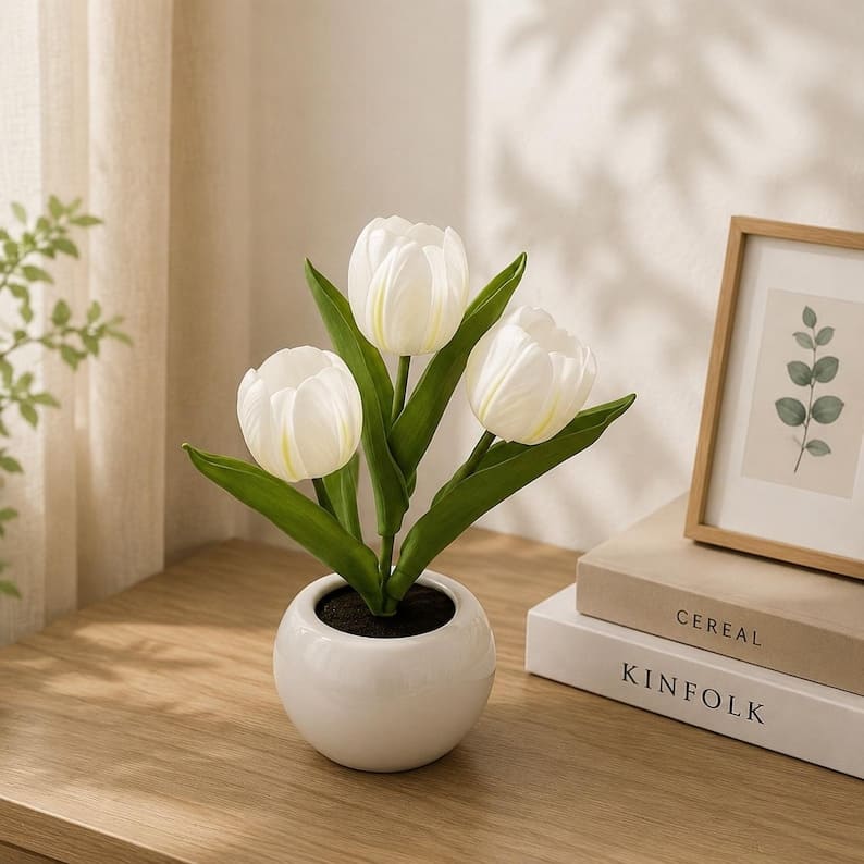 LED Tulip Flower Table Lamp – Romantic Artificial Flower Night Light Decor