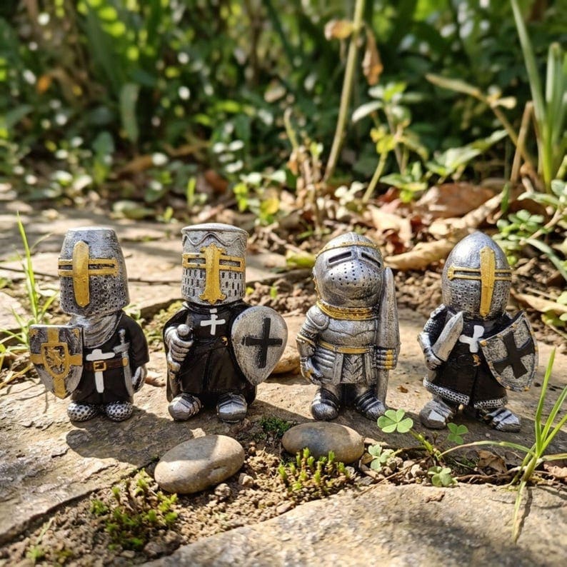 Knight Garden Gnome Statue – Medieval Fantasy Outdoor Yard Decor